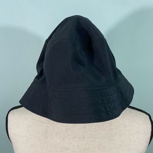 Lululemon Women's Reversible Black & Black Camo Bucket Hat Size M/L